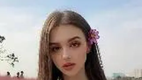 谢霆锋分享罕见父子情深，美食成和解桥梁